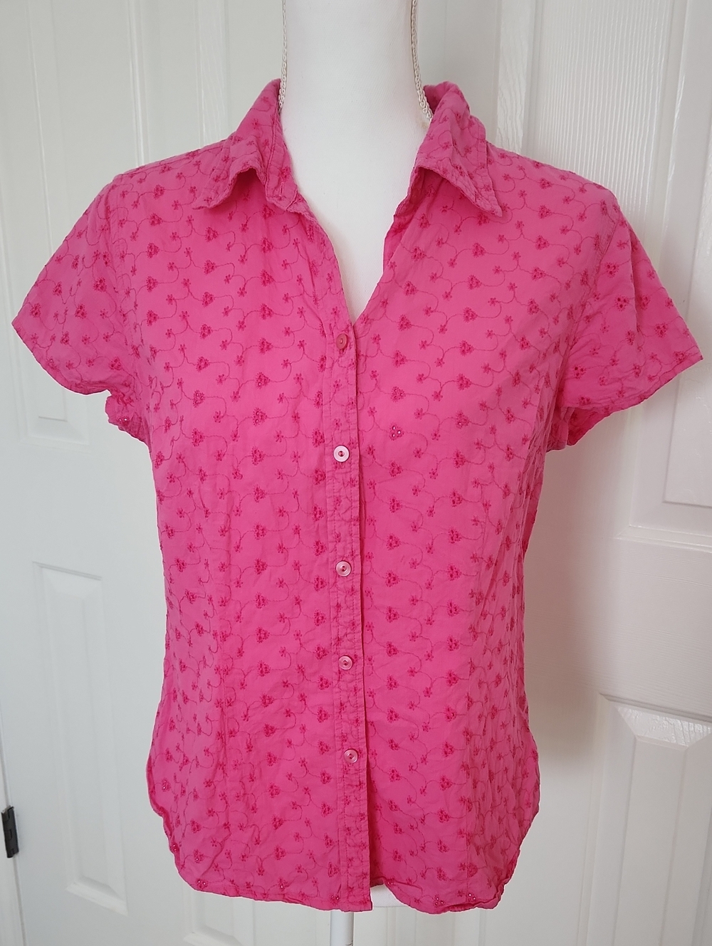 Izod Fuschia Pink Floral Eyelet Button Down Shirt M 100% Cotton Cottagecore